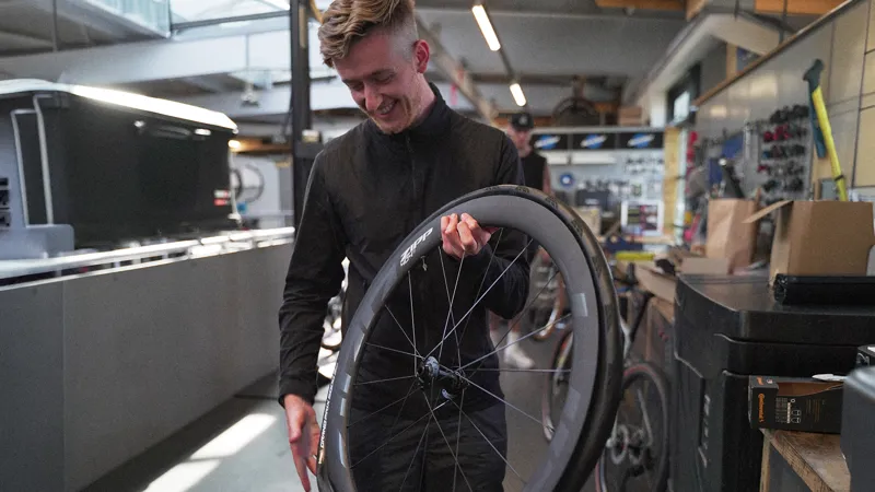 Zipp 404 S | Carbon Speed