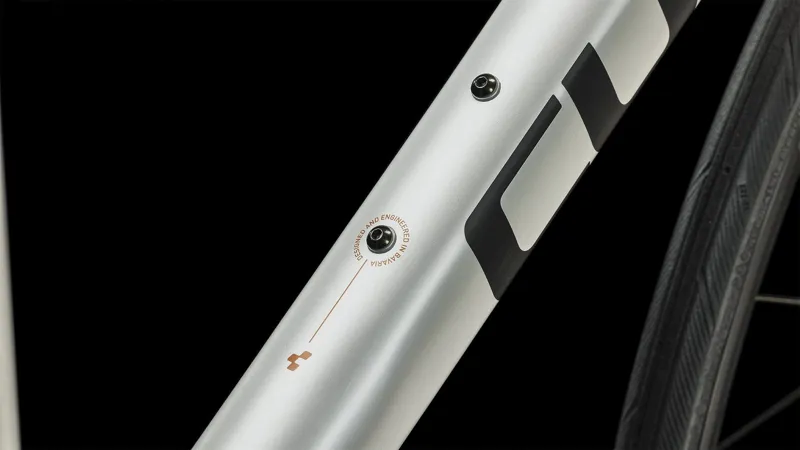 Cube Attain Pro Road Bike in Silver and Orange-2