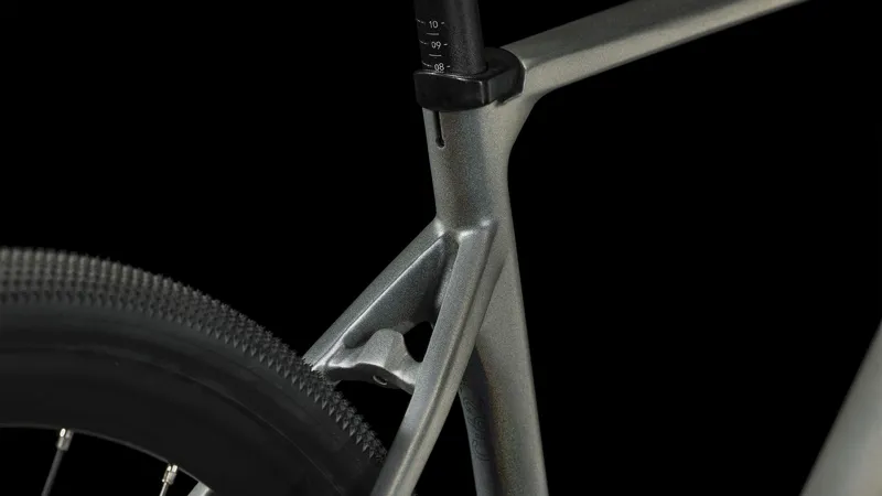 Cube Nulane C:62 SLT Gravel Bike in Prizmsilver and Black-6