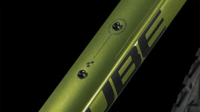 Cube Nature Hybrid Bike in Shinymoss and Black-4