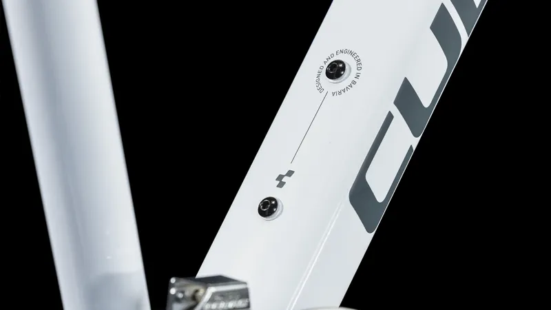 Cube Nature Pro Gravel Bike in Frostwhite and Grey-4