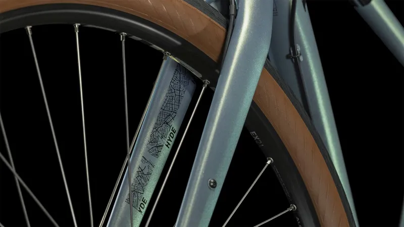 Cube Hyde Pro Urban Hybrid Bike in Metalgreen and Black-3