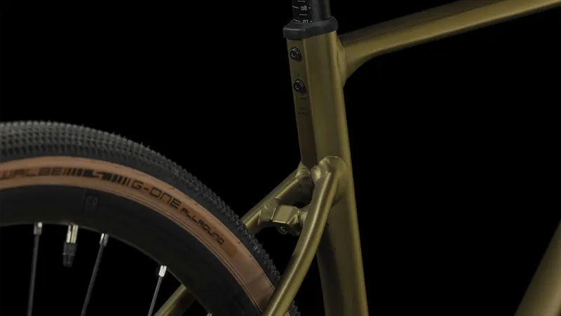 Cube Nuroad Pro Gravel Bike in Almoss and Black-3