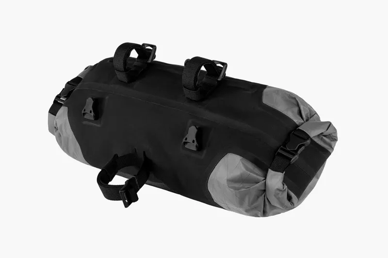 Apidura Backcountry Handlebar Pack 7L-1