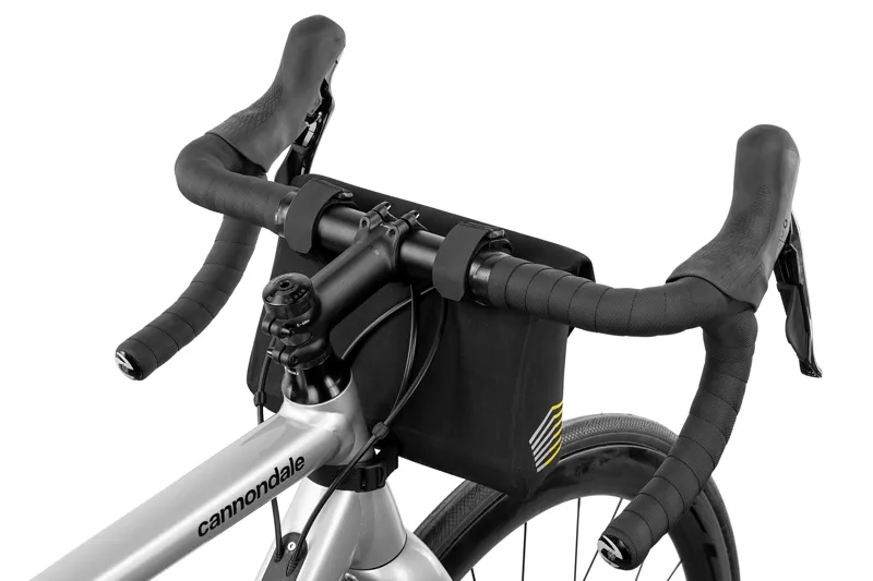 Apidura Racing Handlebar Pack 2L-7