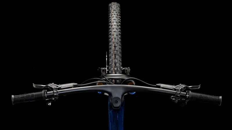 Cube Stereo NOE44 C:68X SLT Full Suspension Mountain Bike in Liquidblue and Black-3