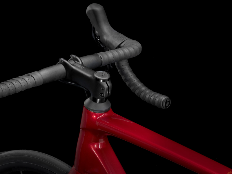 TREK Emonda ALR 5 Road Bike in Crimson to Dark Carmine Fade-4