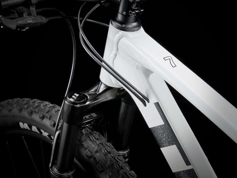 TREK Marlin 7 Gen 3 Hardtail Mountain Bike in Crystal White-3