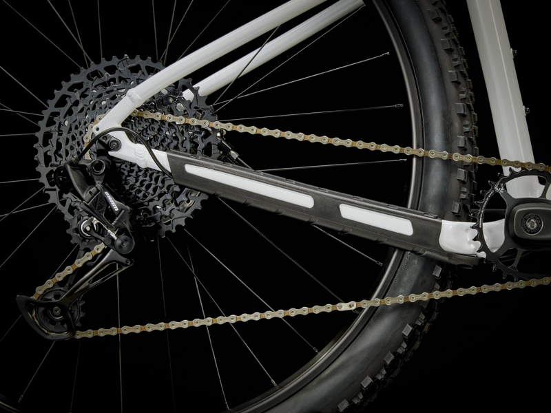 TREK Marlin 7 Gen 3 Hardtail Mountain Bike in Crystal White-7