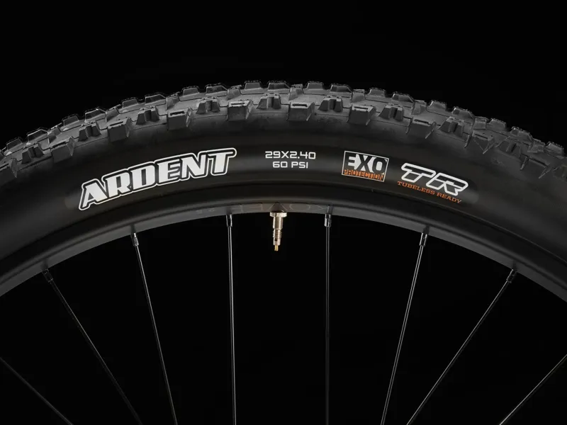 TREK Marlin 7 Gen 3 Hardtail Mountain Bike in Pennyflake-4