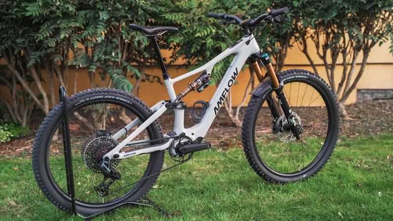 NEW | Amflow PX Carbon & PX Carbon Pro e-MTBs