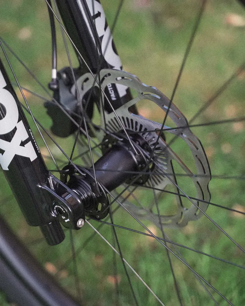 Carbon mullet wheelset