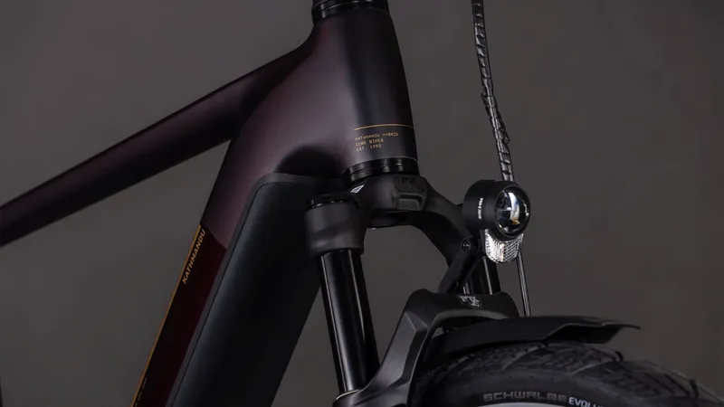 Cube Kathmandu Hybrid Comfort SLX 800Wh Electric Hybrid Bike in Solareclipse and Gold-1