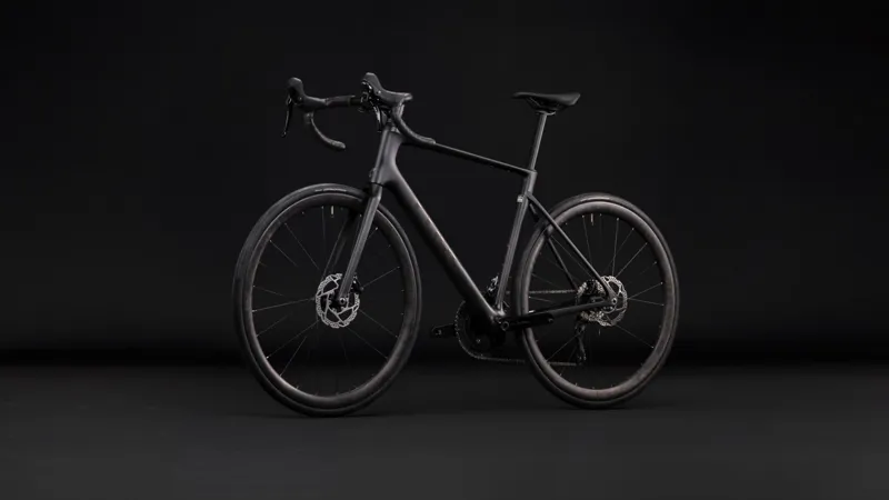 Cube Attain C:62 Race Road Bike in Carbon and Coalchrome-9