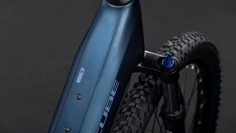 Cube Reaction Hybrid Performance EE 600Wh Electric Hybrid Bike in Indigoblue and Reflex-2