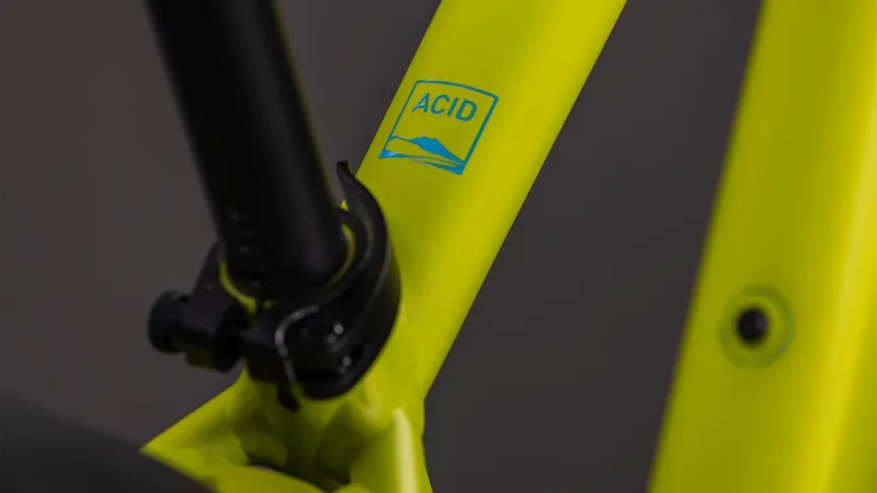 Cube Acid 260 Disc FE 26 Inch Kids Mountain Bike in Lizard and Blue-4