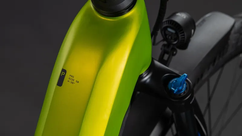 Cube Kathmandu Hybrid Pro EE 800Wh Electric Hybrid Bike in Lizard and Black-4