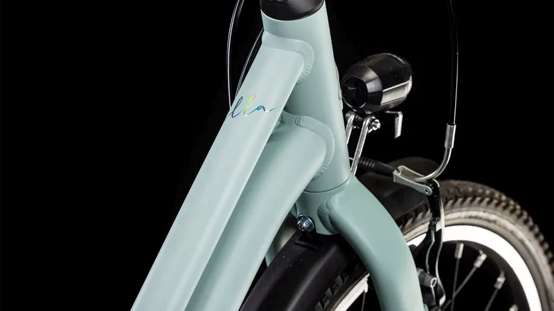 Cube Ella 200 Kids Hybrid Bike in Aloegreen and White-2