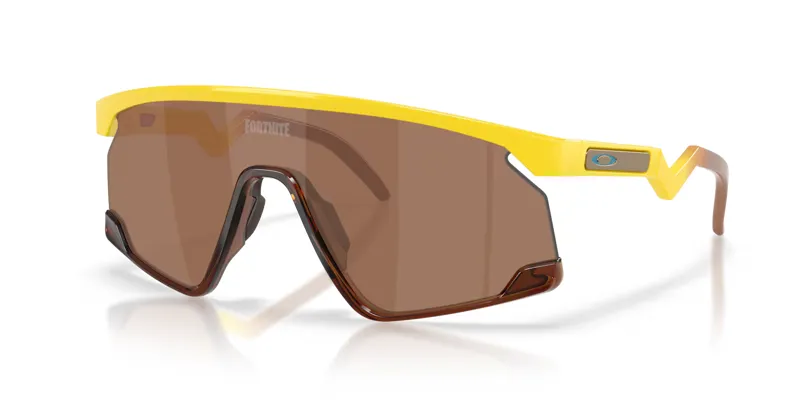 Oakley X Fortnite Peely BXTR Sunglasses in Yellow with Prizm Tungsten Lenses-6