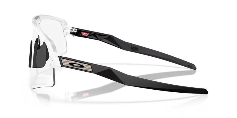 Oakley Sutro Lite Sweep Sunglasses in Clear to Black Iridium with Photochromic Lenses-7
