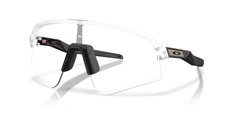 Oakley Sutro Lite Sweep Sunglasses in Clear to Black Iridium with Photochromic Lenses-8