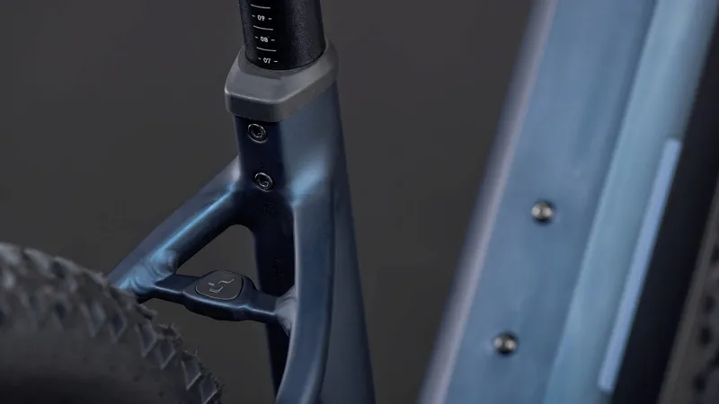 Cube Reaction Hybrid Performance EE 600Wh Electric Hybrid Bike in Indigoblue and Reflex-1