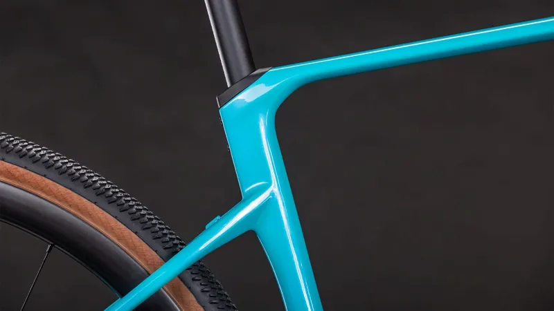 Cube Nuroad C:62 Pro Gravel Bike in Swimmingpool and Black-2