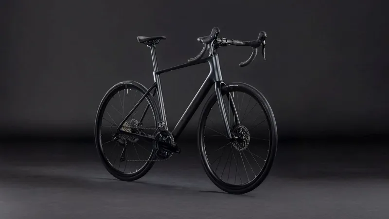 Cube Attain C:62 Race Road Bike in Blackline-8