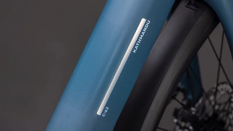 Cube Kathmandu Hybrid C:62 Pro EE 400Wh Electric Hybrid Bike in Spectralblue and Prizm-1