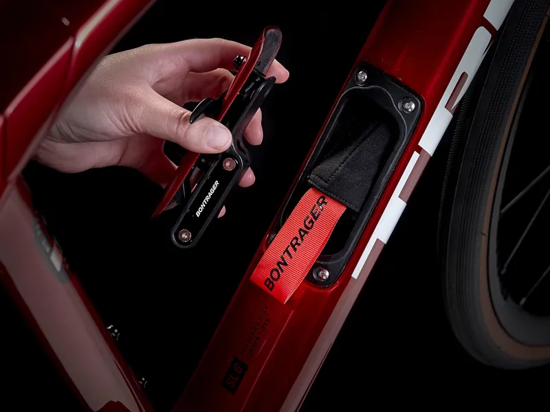 TREK Domane SL 6 AXS Gen 4 Road Bike in Crimson-3