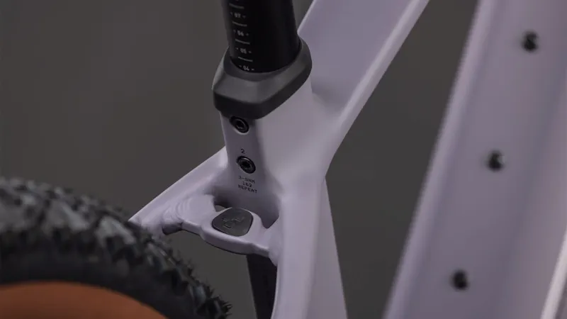 Cube Reaction Hybrid Performance 600Wh Electric Mountain Bike in Plumgrey-2