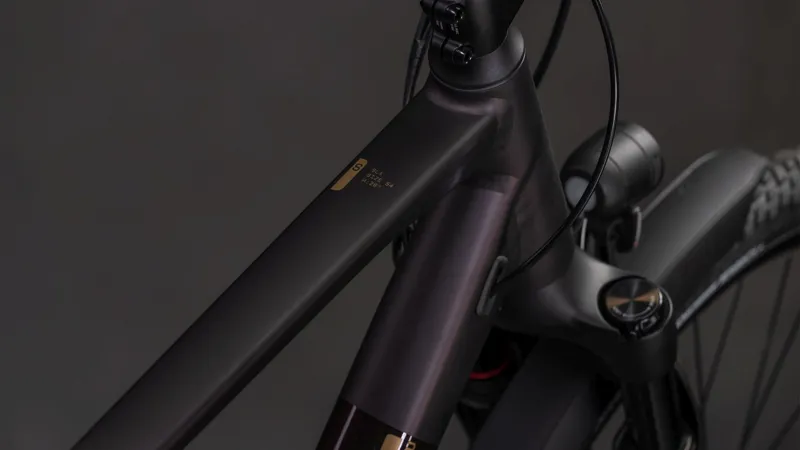 Cube Kathmandu SLX Hybrid Bike in Solareclipse and Gold-2