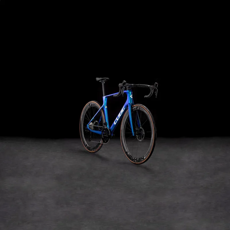 Cube Agree C:62 SLT Road Bike in Nebula and White-8