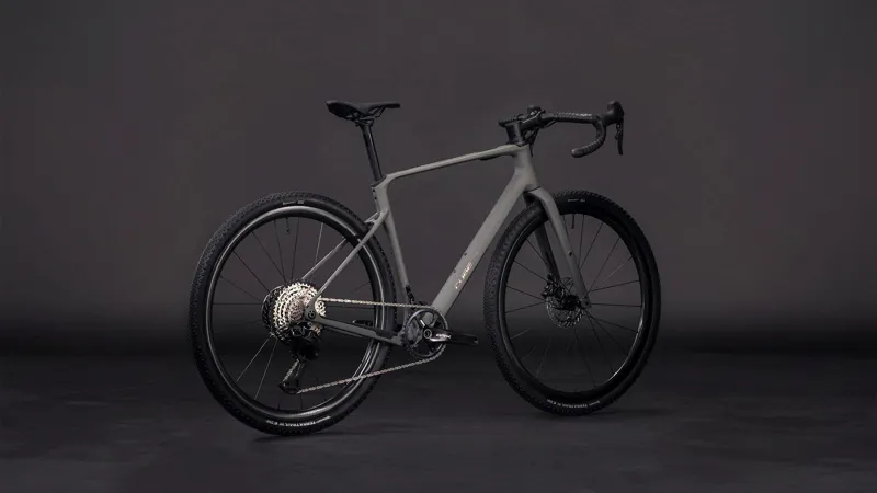Cube Nuroad C:62 EX Gravel Bike in Oldgrey and Prism-7