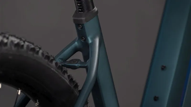 Cube Reaction Hybrid One EE 600Wh Electric Mountain Bike in Royalgreen and Prism-2