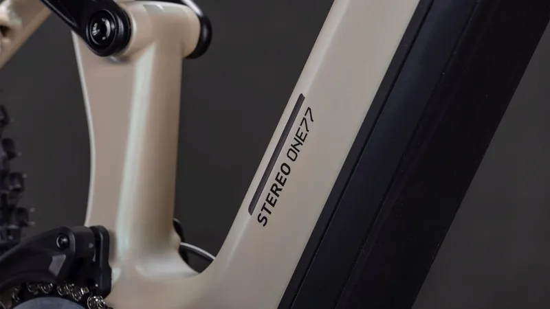 Cube Stereo Hybrid ONE77 HPC SLX 800Wh Electric Full Suspension Mountain Bike in Glintsand and Black-3