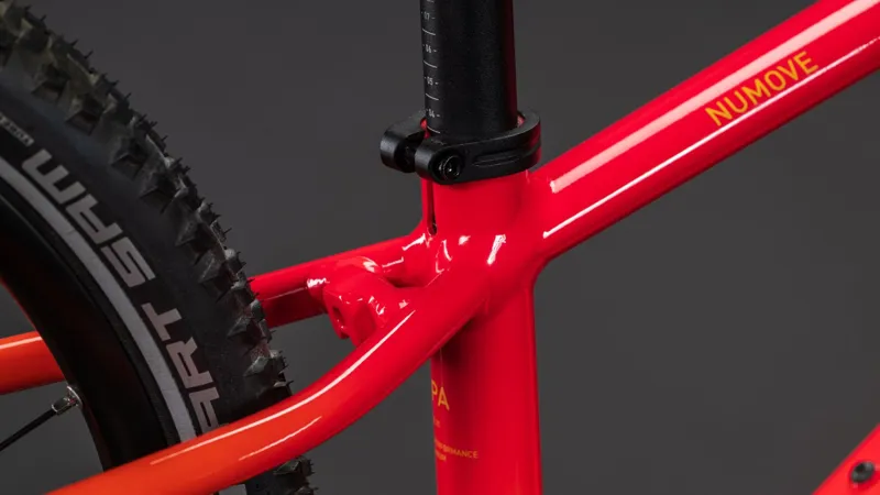 Cube Numove 200 Disc Kids Bike in Redrose and Peach-1