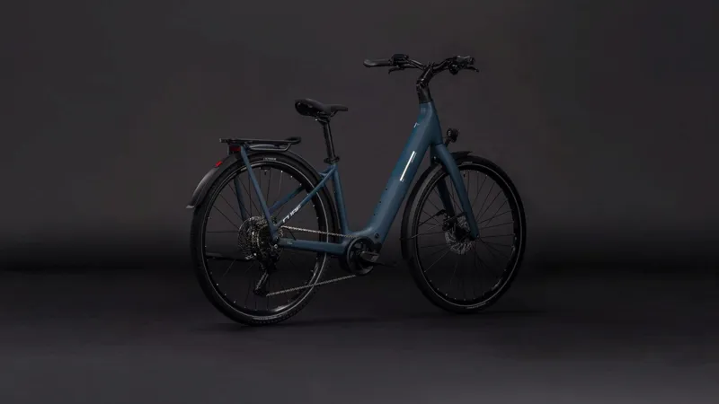 Cube Kathmandu Hybrid C:62 Pro EE 400Wh Electric Hybrid Bike in Spectralblue and Prizm-2