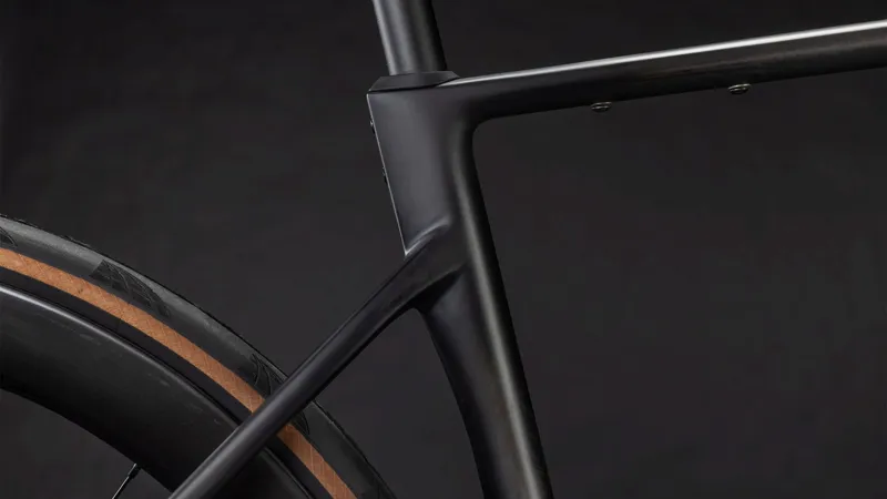 Cube Attain C:62 SLT Road Bike in Carbon and Coalchrome-2