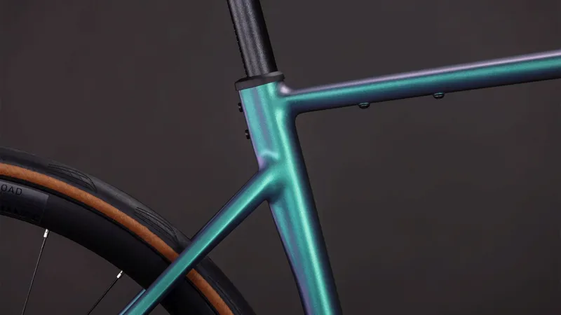 Cube Attain SLX Gravel Bike in Smaragdgrey and Prism-3