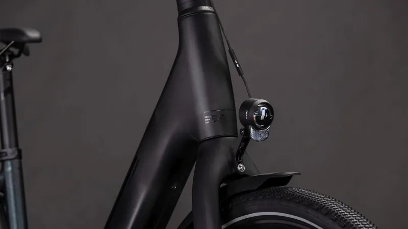 Cube Kathmandu Hybrid C:62 SLX EE 400Wh Electric Hybrid Bike in Liquidblack and Bluedust-5