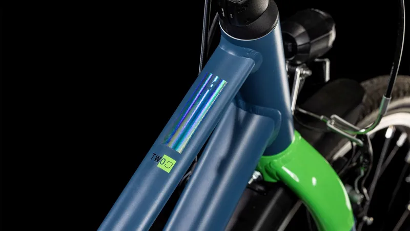 Cube Numove 200 Street 20 Inch Kids Bike in Naval Blue and Apple-3