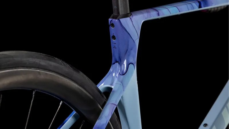 Cube Agree C:62 SLX Road Bike in Pigeonblue and Art-3