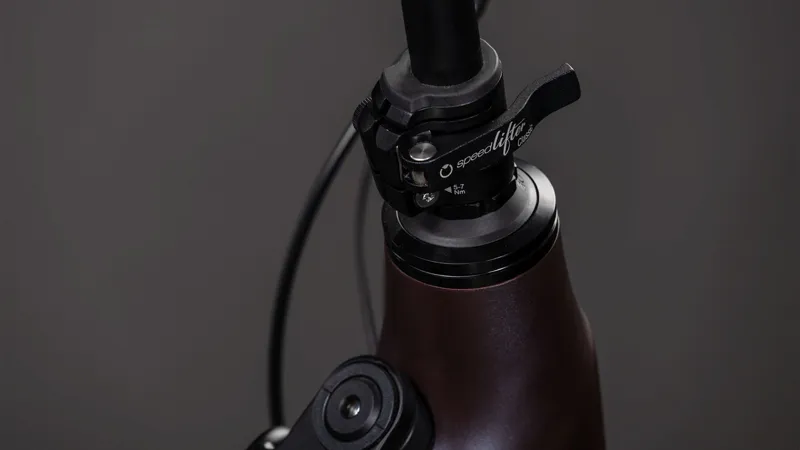 Cube Longtail Hybrid Comfort 800Wh Electric Cargo Bike in Mineralgrey and Reflex-3