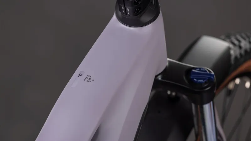 Cube Reaction Hybrid Performance FE 600Wh Electric Mountain Bike in Plumgrey and Black-4