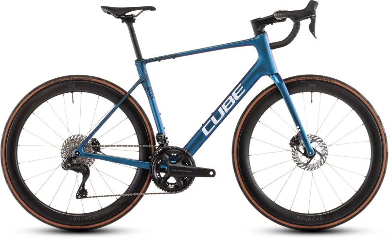 Cube Attain C:62 SLT Road Bike in Shiftmint and White