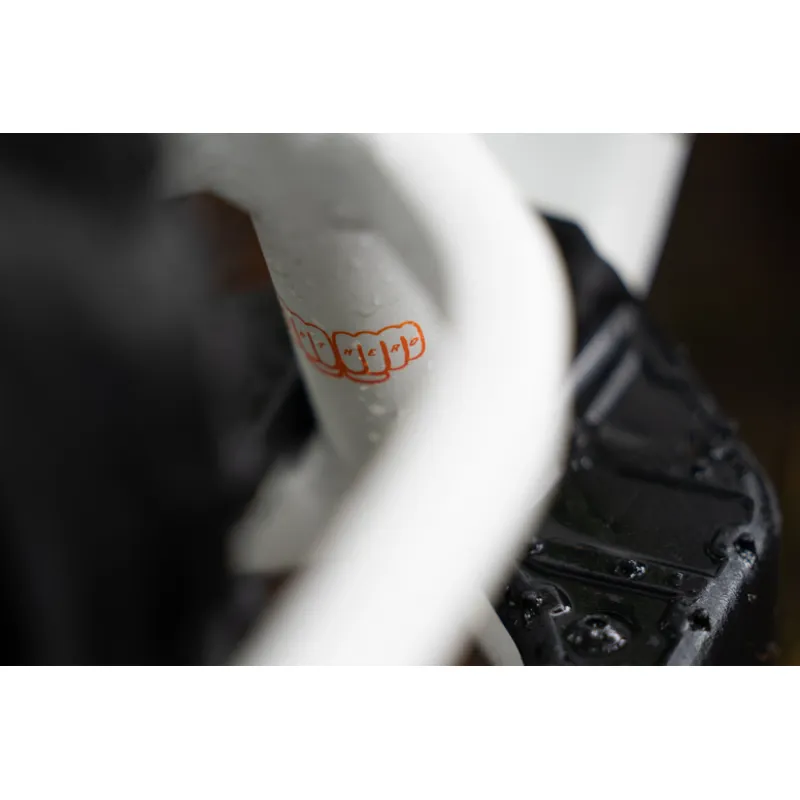 KIDS RIDE SHOTGUN Dirt Hero 12 Balance Bike With Brake in White-5