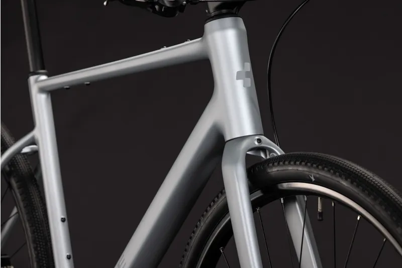 Cube Nulane ONE Hybrid Bike in Silverstar and Reflex-1