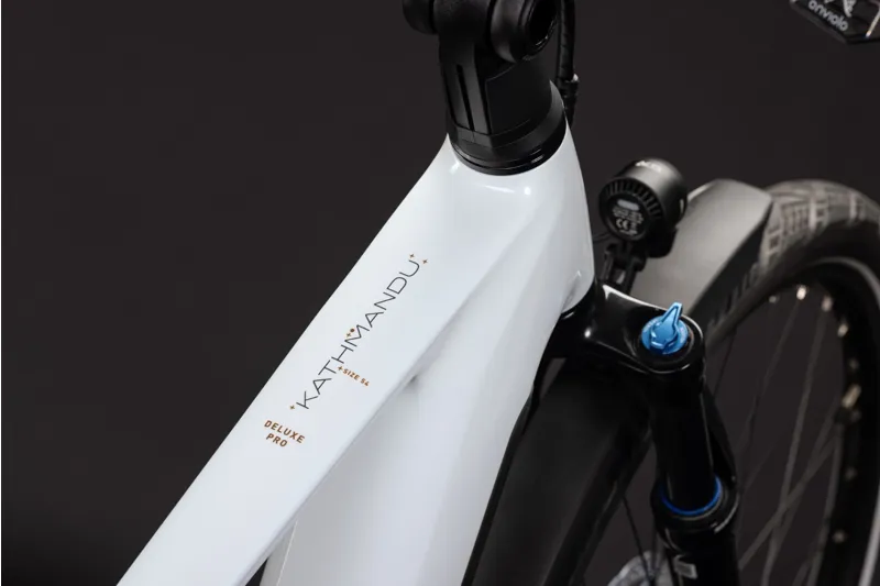 Cube Kathmandu Hybrid Deluxe Pro 800Wh Electric Hybrid Bike in Metallicwhite and Chrome-1