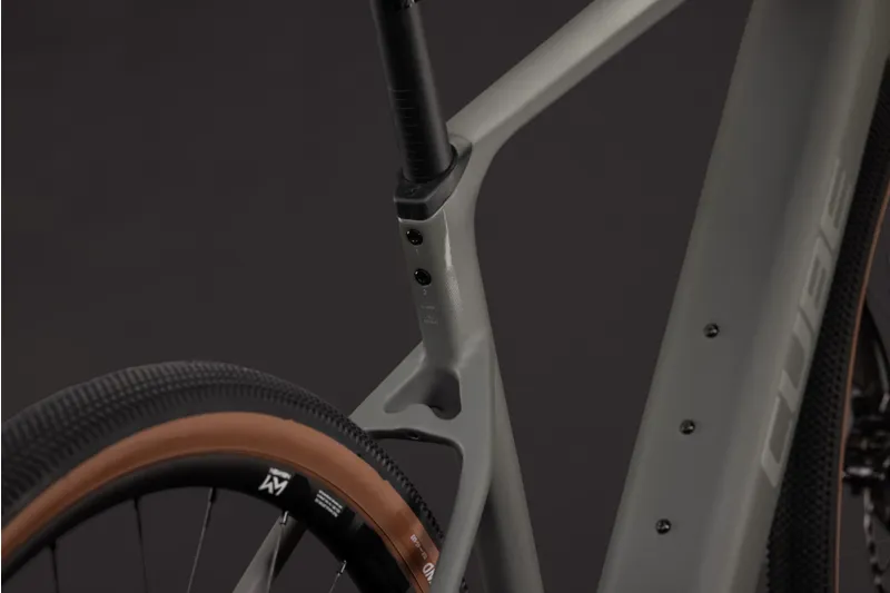 Cube Nuroad Hybrid C:62 Race 400Wh Electric Gravel Bike in Oldgrey and Grey-2